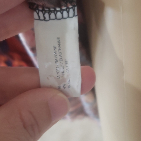 Gap xs sleeveless vneck bold artsy zigzag pattern elastic waist mesmerizing - Picture 8 of 8